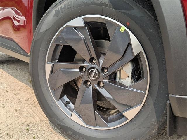 new 2025 Nissan Rogue car, priced at $33,335