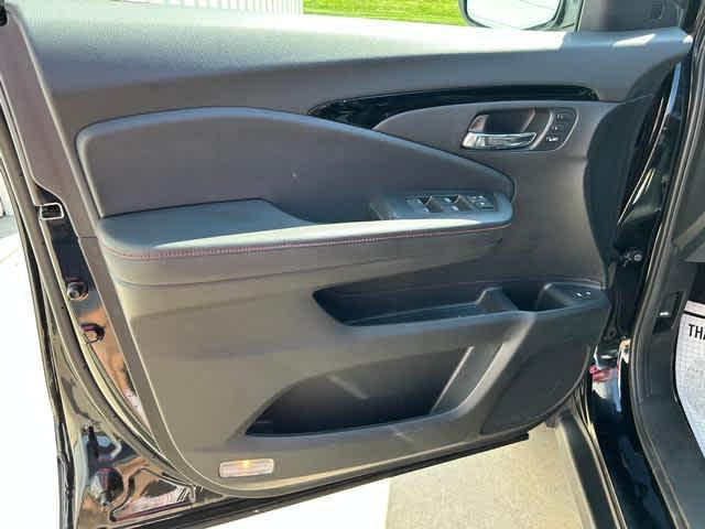 used 2022 Honda Pilot car, priced at $29,900