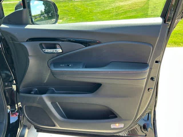 used 2022 Honda Pilot car, priced at $29,900