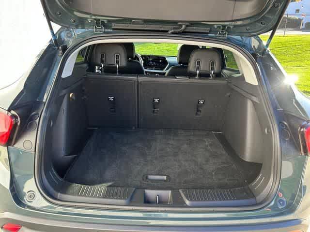 used 2025 Chevrolet Trax car, priced at $22,991