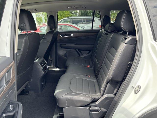new 2025 Volkswagen Atlas car, priced at $47,238