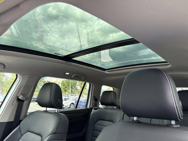 new 2025 Volkswagen Atlas car, priced at $47,238
