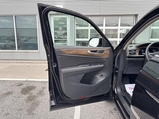 new 2025 Volkswagen Atlas car, priced at $43,814