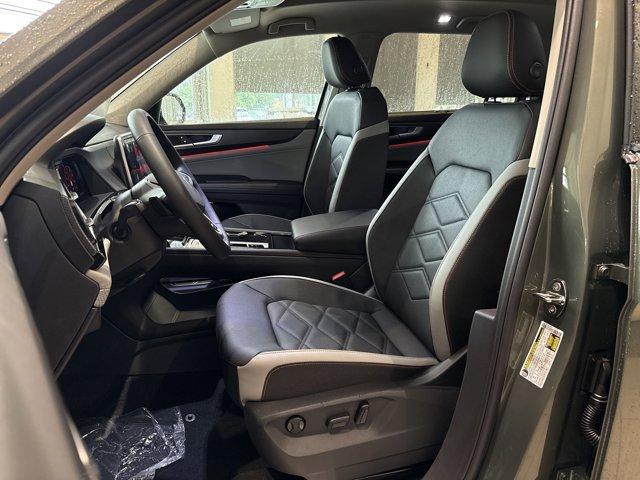 new 2025 Volkswagen Atlas car, priced at $44,906