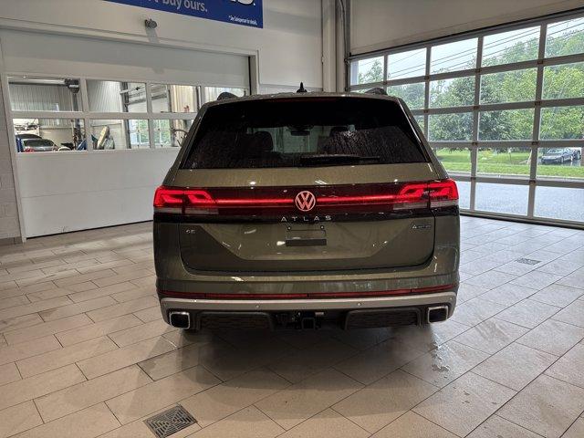 new 2025 Volkswagen Atlas car, priced at $44,906