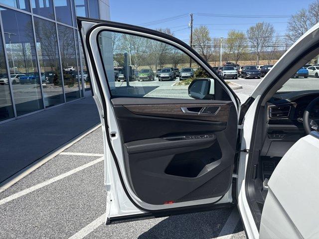 new 2025 Volkswagen Atlas car, priced at $51,782