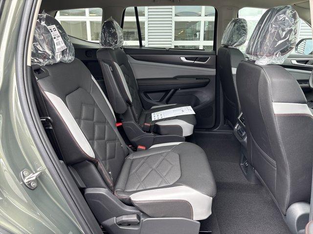 new 2025 Volkswagen Atlas car, priced at $45,579