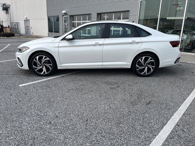 used 2025 Volkswagen Jetta car
