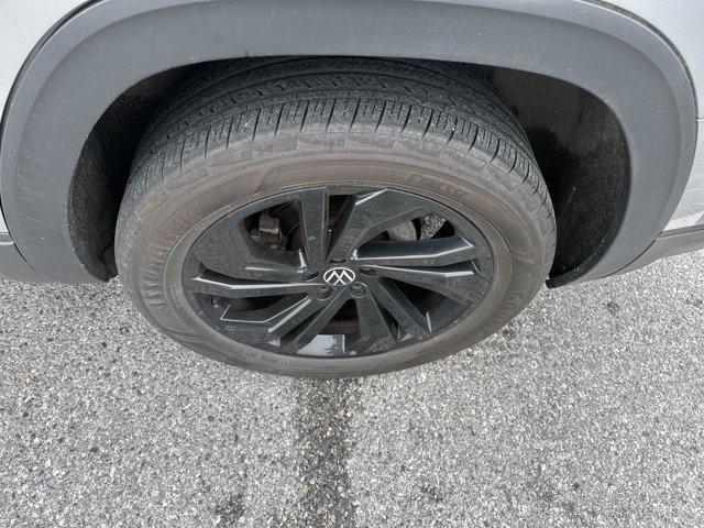 used 2023 Volkswagen Atlas car, priced at $29,308