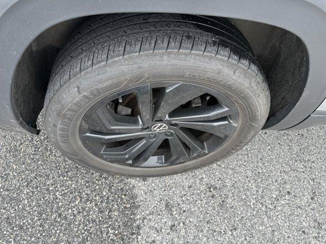 used 2023 Volkswagen Atlas car, priced at $29,308