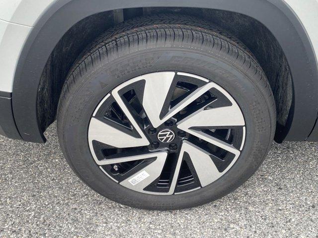 new 2024 Volkswagen Atlas car, priced at $45,590