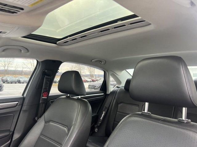 used 2017 Volkswagen Passat car