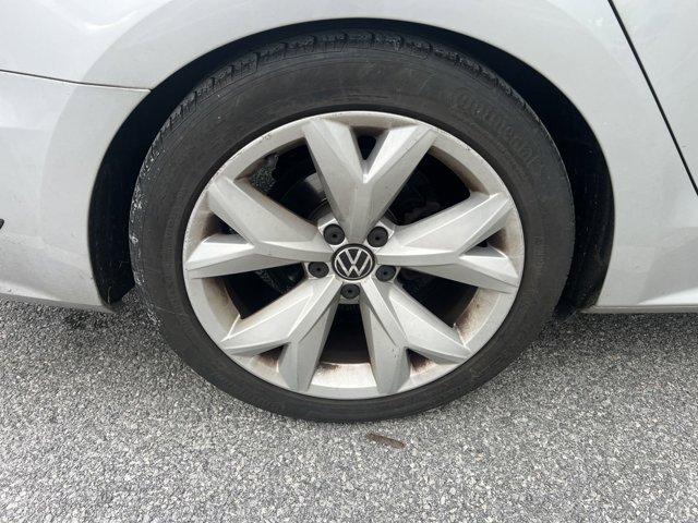 used 2017 Volkswagen Passat car