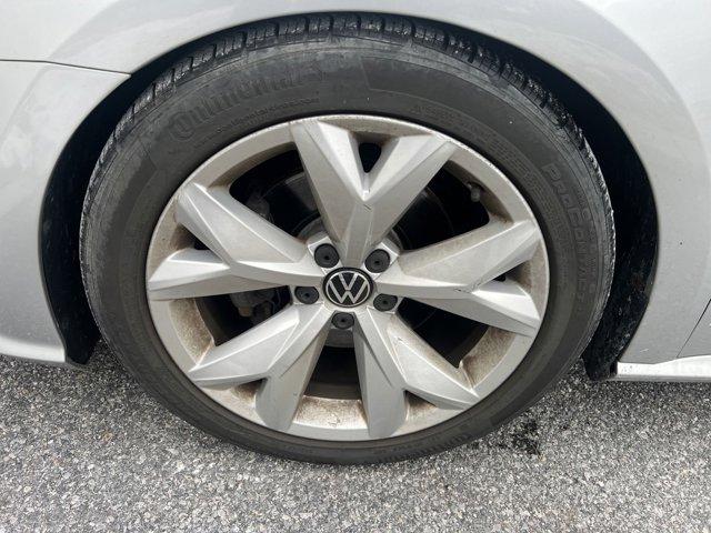 used 2017 Volkswagen Passat car