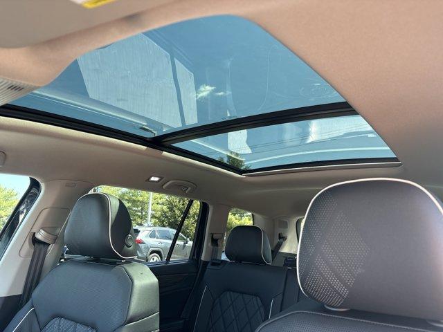 new 2025 Volkswagen Atlas car, priced at $52,476