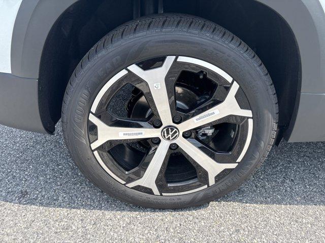 new 2025 Volkswagen Taos car, priced at $35,458