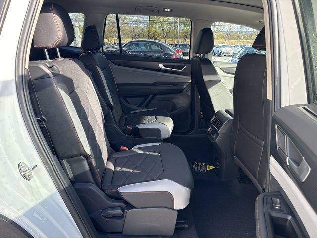 new 2025 Volkswagen Atlas car, priced at $45,406