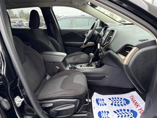 used 2017 Jeep Cherokee car