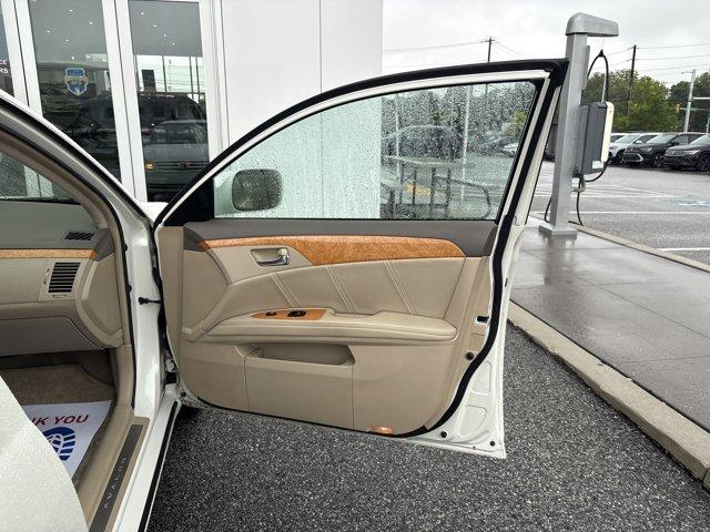 used 2005 Toyota Avalon car, priced at $7,049