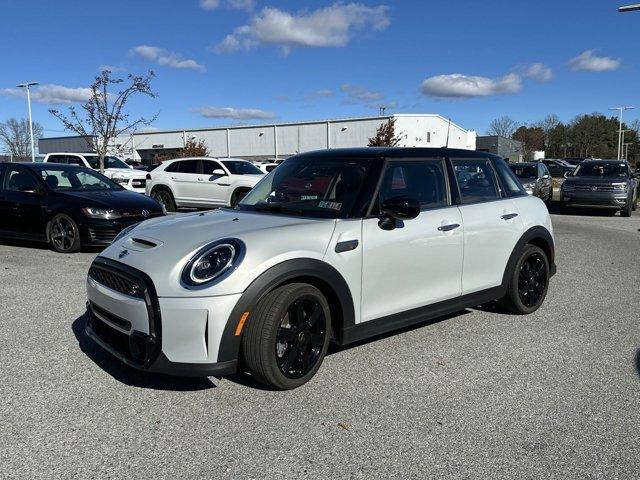 used 2023 MINI Hardtop car, priced at $26,506