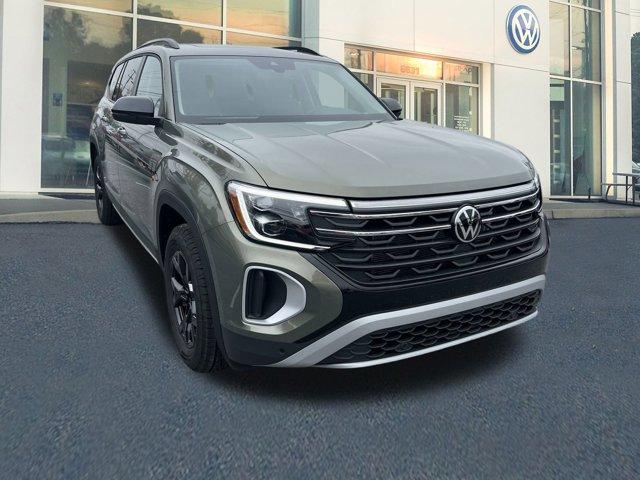 new 2025 Volkswagen Atlas car, priced at $45,308