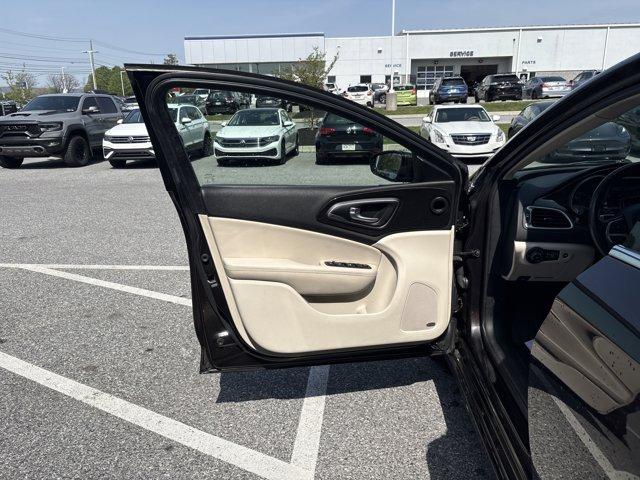 used 2015 Chrysler 200 car