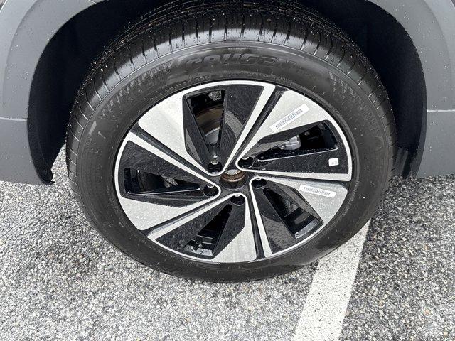 new 2025 Volkswagen Taos car, priced at $30,690