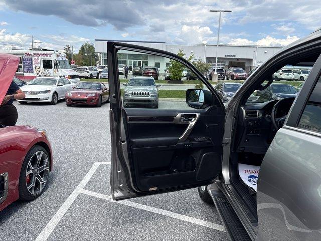 used 2020 Lexus GX 460 car, priced at $46,271