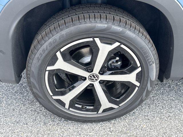 used 2025 Volkswagen Tiguan car, priced at $37,576