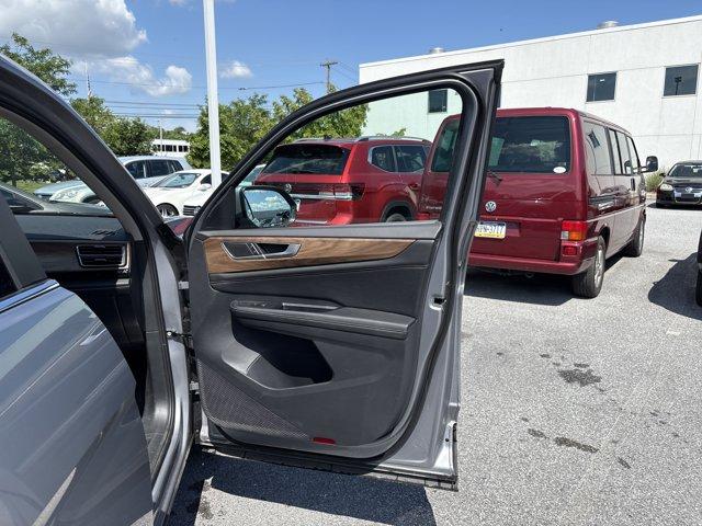 used 2024 Volkswagen Atlas car, priced at $37,318