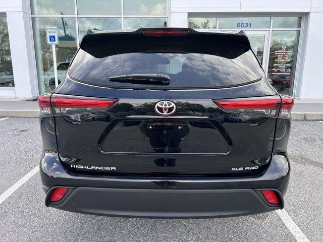 used 2022 Toyota Highlander car, priced at $33,289