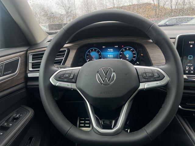 new 2025 Volkswagen Atlas car, priced at $52,857