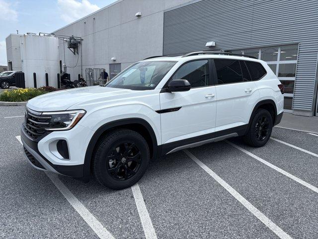 new 2025 Volkswagen Atlas car, priced at $44,308