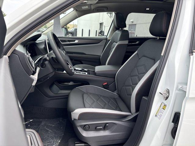 new 2025 Volkswagen Atlas car, priced at $44,308