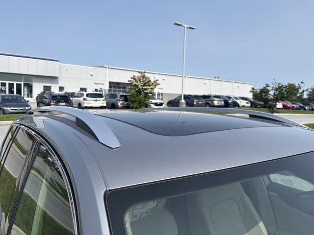 new 2025 Volkswagen Atlas car, priced at $52,640