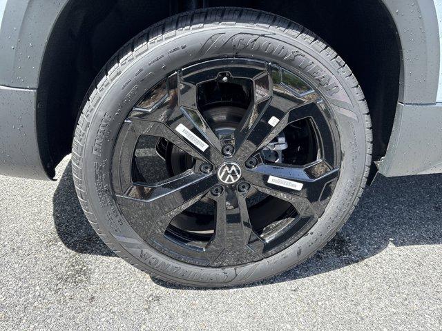 new 2025 Volkswagen Taos car, priced at $32,053