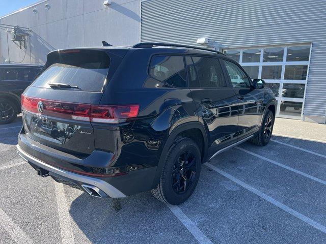 new 2025 Volkswagen Atlas car, priced at $45,138