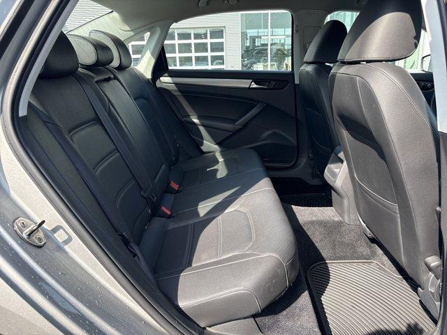 used 2014 Volkswagen Passat car