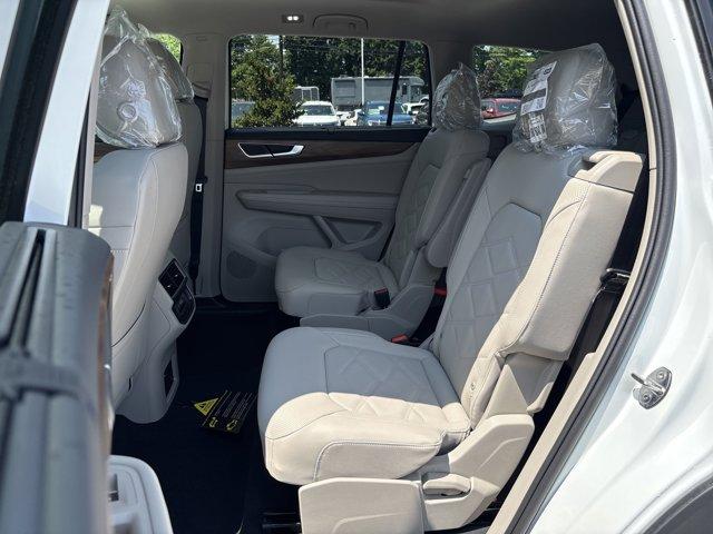new 2025 Volkswagen Atlas car, priced at $43,925