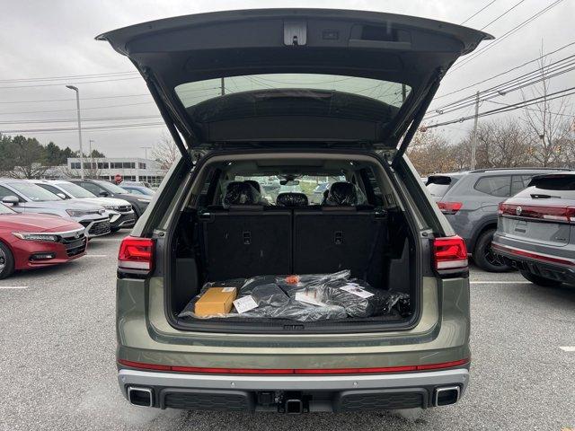 new 2025 Volkswagen Atlas car, priced at $45,308