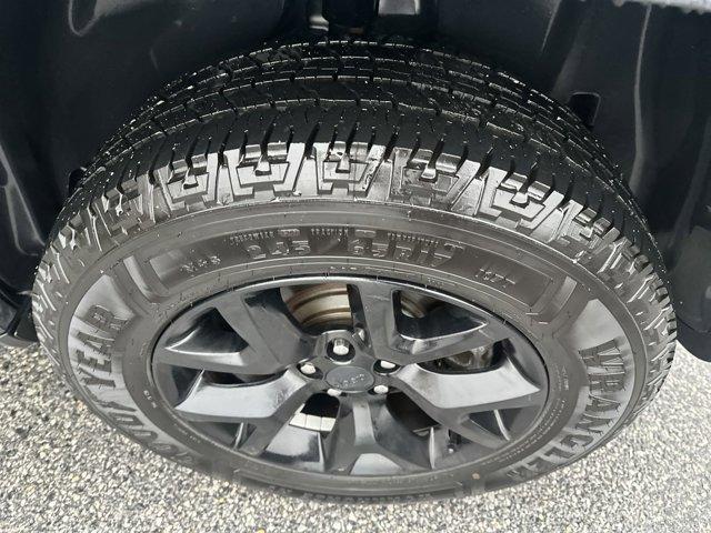 used 2018 Jeep Cherokee car, priced at $18,275