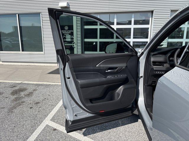 used 2025 Toyota Grand Highlander car, priced at $55,000