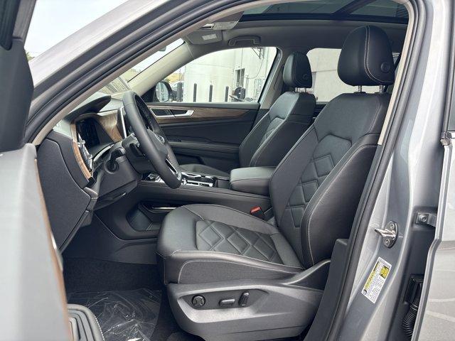 new 2025 Volkswagen Atlas car, priced at $43,327