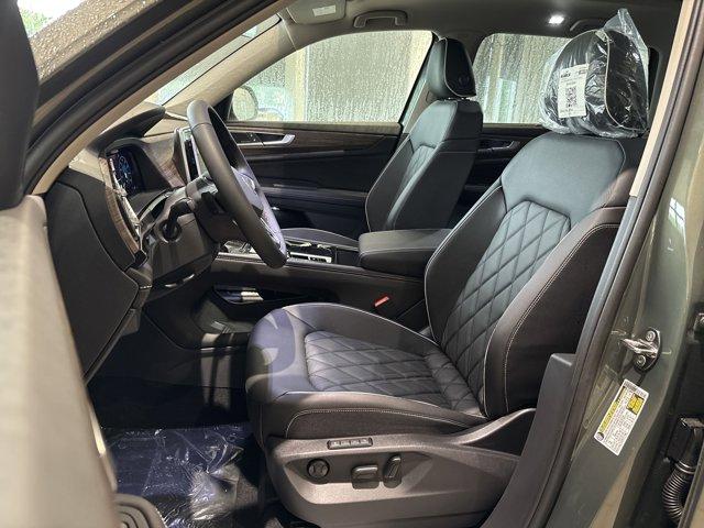 new 2025 Volkswagen Atlas car, priced at $51,775
