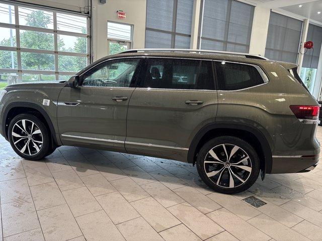 new 2025 Volkswagen Atlas car, priced at $51,775