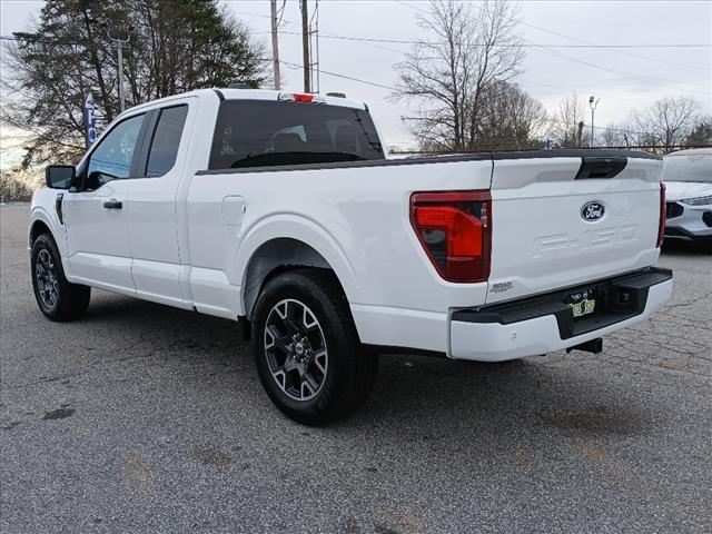 new 2025 Ford F-150 car, priced at $45,000