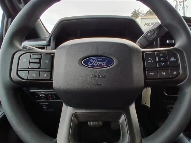 new 2025 Ford F-150 car, priced at $45,000