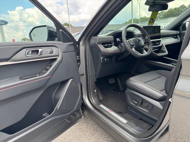 new 2025 Ford Explorer car, priced at $49,555
