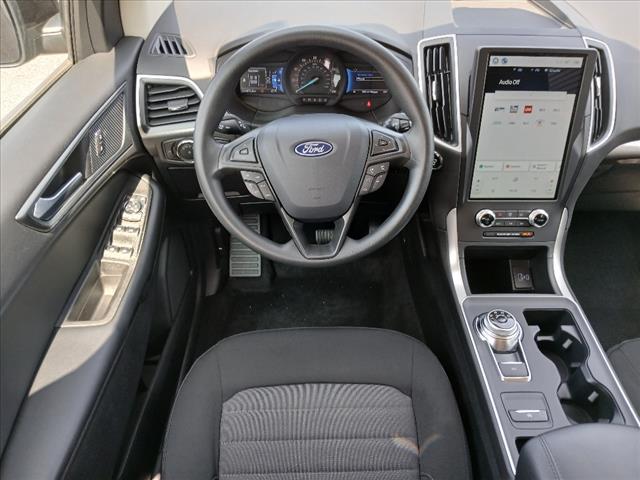 new 2024 Ford Edge car, priced at $31,999