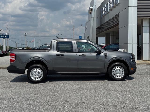 new 2025 Ford Maverick car, priced at $28,758